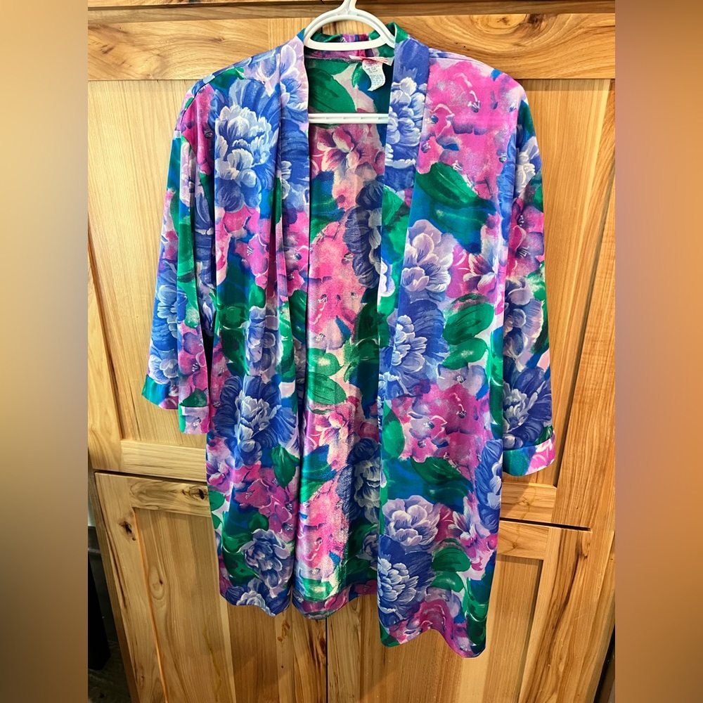 Vintage 80s/90s Roxanne Knee Length Floral Kimono Duster Robe - Medium
